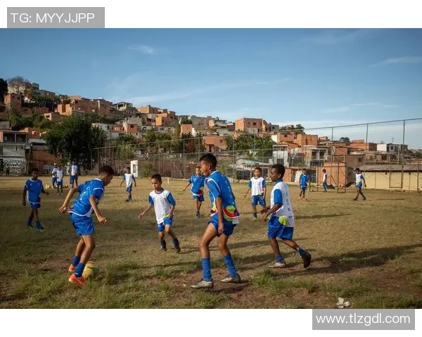 带威的足球明星如何在绿茵场上展现个人魅力与团队精神