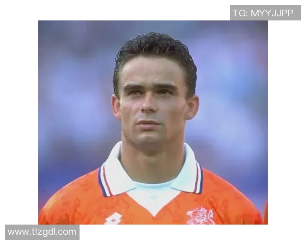 荷兰足球明星的璀璨星空:从古至今的传奇球员盘点 荷兰足球明星的璀璨星空:从古至今的传奇球员盘点